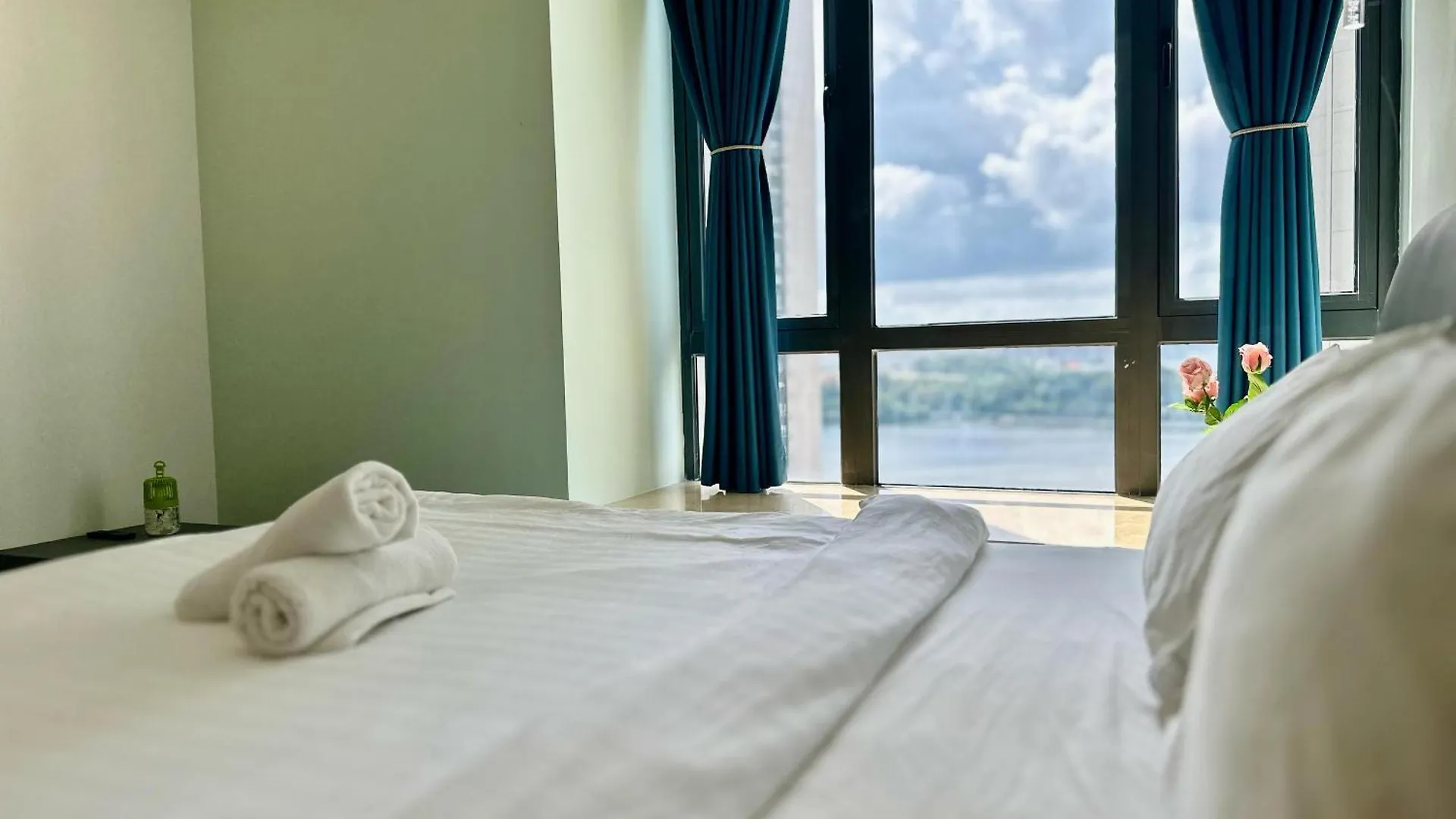 R&F Seine Region Apartment Johor Bahru 0*,